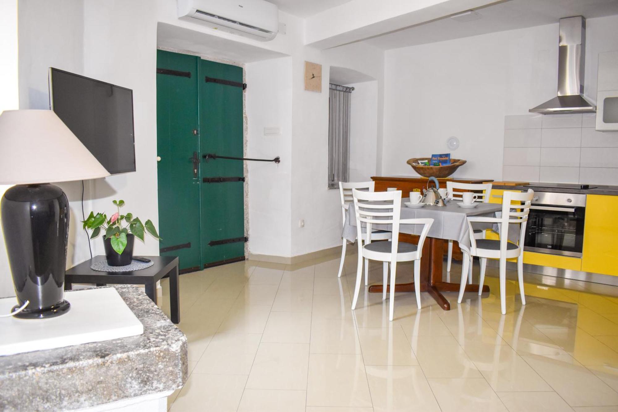 Apartmani Amra Novi Vinodolski Exterior foto