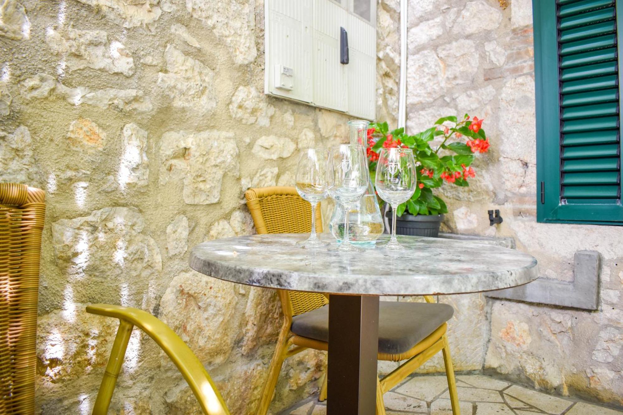 Apartmani Amra Novi Vinodolski Exterior foto
