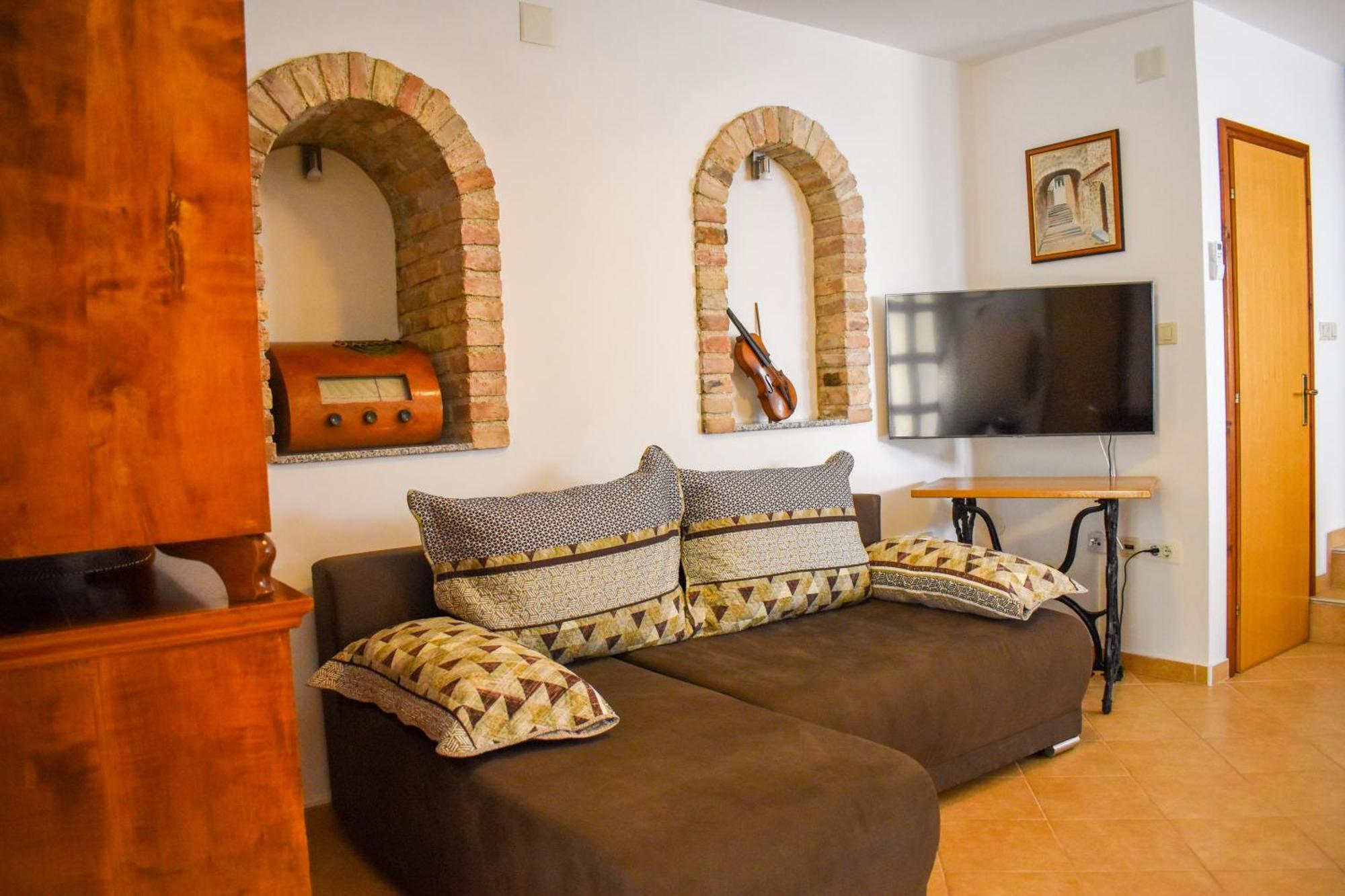 Apartmani Amra Novi Vinodolski Exterior foto